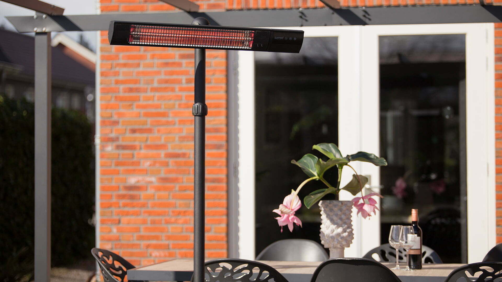 Підлоговий обігрівач Sunred Dark Standing Black 2500