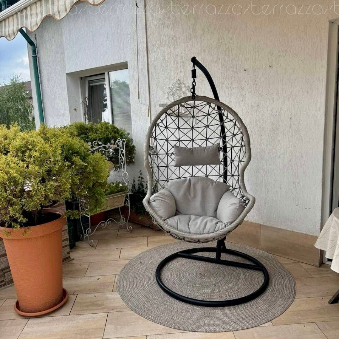Kelly Cocoon Hanging Chair Bizzotto